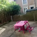 Διαμέρισμα Joli Au Rdc Avec Cour Toul
