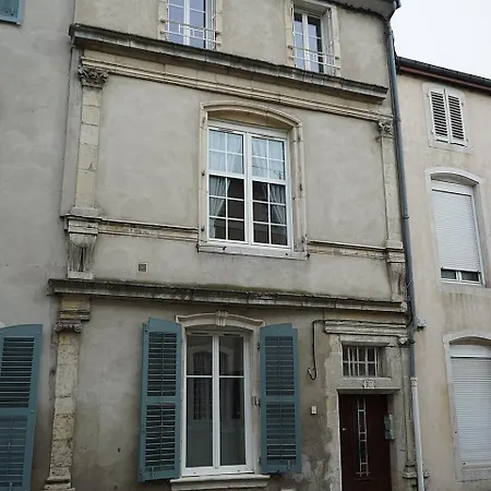 Апартаменты Joli Au Rdc Avec Cour