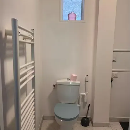 Joli Au Rdc Avec Cour Апартаменты *