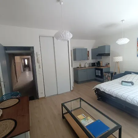 Studio Cosy - Hyper-Centre - Cour Privee Parking Gratuit A 2 Min Toul