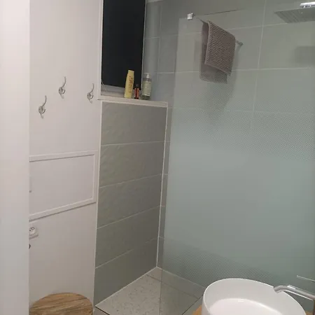 Appartement Studio Cosy - Hyper-Centre - Cour Privee Parking Gratuit A 2 Min *