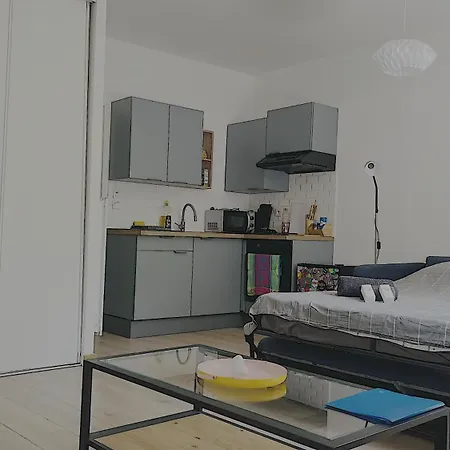 Appartement Studio Cosy - Hyper-Centre - Cour Privee Parking Gratuit A 2 Min Toul